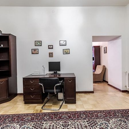 Doroshenka Antique Apartment Львов Экстерьер фото