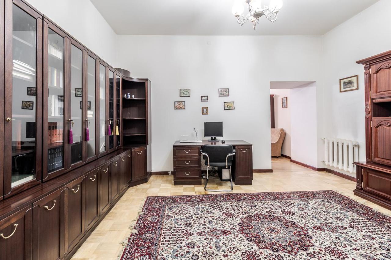 Doroshenka Antique Apartment Львов Экстерьер фото